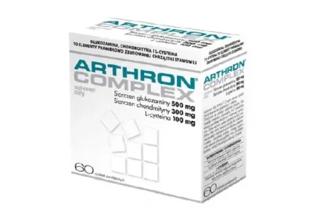 Opakowanie suplementu diety Arthron Complex z siarczanem chondroityny. Warto sprawdzić siarczan chondroityny skutki uboczne przed użyciem.